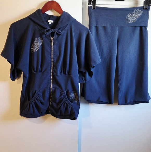 Yogi Pants - Yogi Navy Blue Embellished Hoodie and Short Set Sz S/M